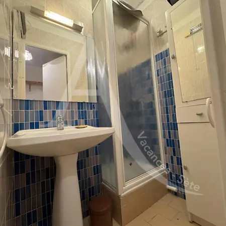 1ere Ligne Avec Parking Sète